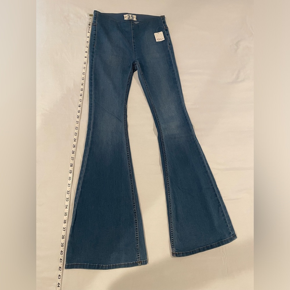 NWT Free People, We The Free Women's Blue Flared Jeans size 25